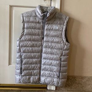 Men’s down filled 800 North Face vest